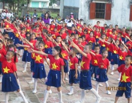 Điệu nhảy Dân vũ của học sinh khối 2