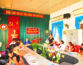 Nguyễn Thị Thu Hà CV PGD phát biểu tại hội nghị